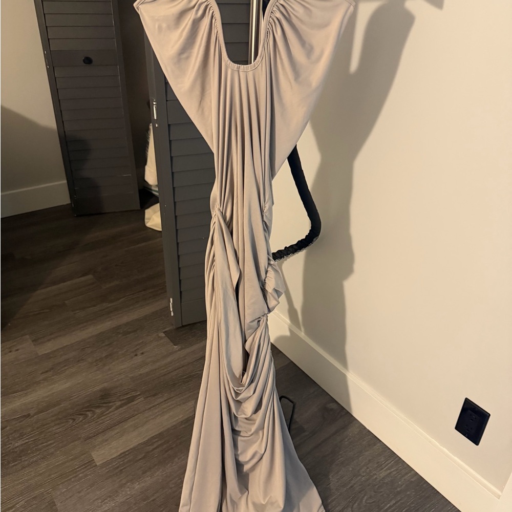 Elegant toupe Draped dress with rouching